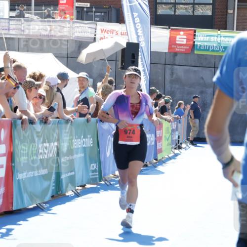 09.08.2026 - GEWOBA Citytriathlon Bremen Yannick Fuchs http://msf.ph/oto/9934768 09.08.2026 14:41:04 Ziel 974 meine-sportfotos.de
