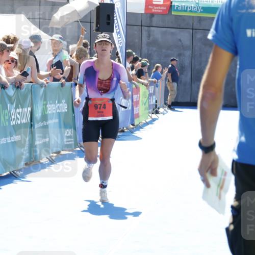 09.08.2026 - GEWOBA Citytriathlon Bremen Yannick Fuchs http://msf.ph/oto/9934770 09.08.2026 14:41:04 Ziel 974 meine-sportfotos.de