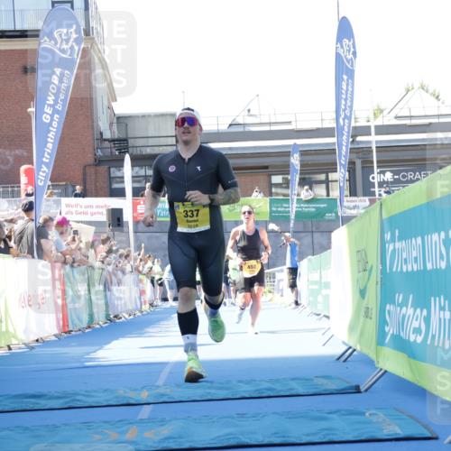 09.08.2026 - GEWOBA Citytriathlon Bremen Yannick Fuchs http://msf.ph/oto/9934773 09.08.2026 11:37:04 Ziel 337, 423, 492 meine-sportfotos.de