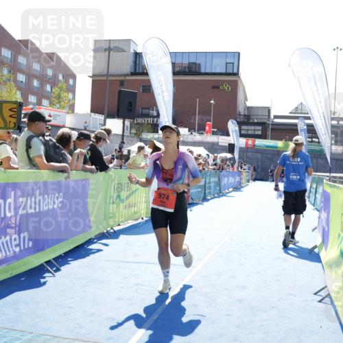 09.08.2026 - GEWOBA Citytriathlon Bremen Yannick Fuchs http://msf.ph/oto/9934774 09.08.2026 14:41:06 Ziel 974 meine-sportfotos.de