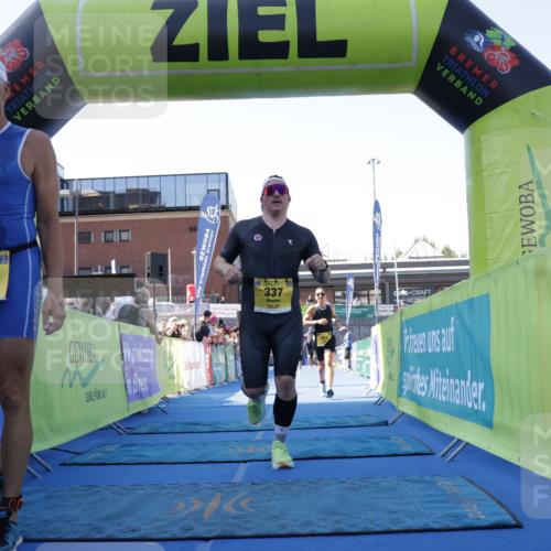 09.08.2026 - GEWOBA Citytriathlon Bremen Yannick Fuchs http://msf.ph/oto/9934778 09.08.2026 11:37:05 Ziel 337, 423, 492, 501 meine-sportfotos.de