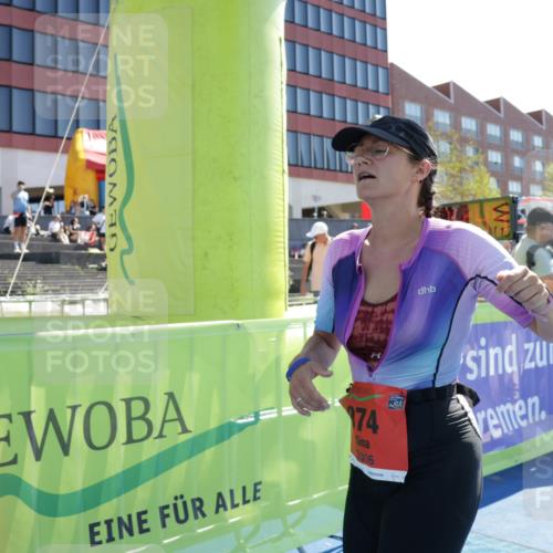 09.08.2026 - GEWOBA Citytriathlon Bremen Yannick Fuchs http://msf.ph/oto/9934781 09.08.2026 14:41:07 Ziel 974 meine-sportfotos.de