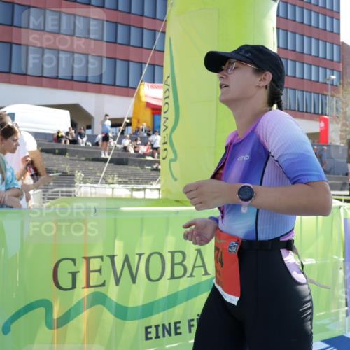 09.08.2026 - GEWOBA Citytriathlon Bremen Yannick Fuchs http://msf.ph/oto/9934783 09.08.2026 14:41:07 Ziel 974 meine-sportfotos.de