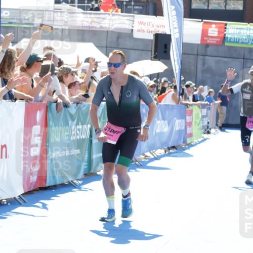 09.08.2026 - GEWOBA Citytriathlon Bremen Yannick Fuchs http://msf.ph/oto/9934785 09.08.2026 14:41:15 Ziel 1007, 1007, 1012 meine-sportfotos.de