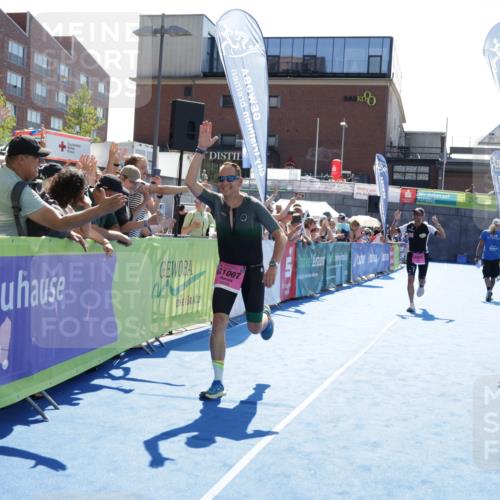 09.08.2026 - GEWOBA Citytriathlon Bremen Yannick Fuchs http://msf.ph/oto/9934788 09.08.2026 14:41:16 Ziel 1007, 1007, 1012 meine-sportfotos.de
