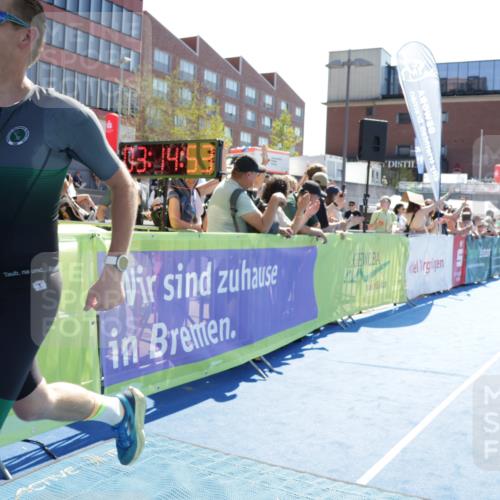 09.08.2026 - GEWOBA Citytriathlon Bremen Yannick Fuchs http://msf.ph/oto/9934800 09.08.2026 14:41:17 Ziel 1007, 1007, 1012 meine-sportfotos.de