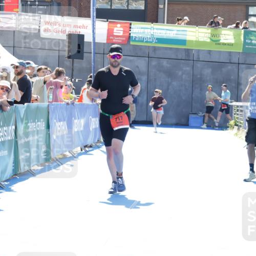 09.08.2026 - GEWOBA Citytriathlon Bremen Yannick Fuchs http://msf.ph/oto/9934815 09.08.2026 14:41:55 Ziel 717 meine-sportfotos.de