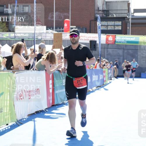 09.08.2026 - GEWOBA Citytriathlon Bremen Yannick Fuchs http://msf.ph/oto/9934817 09.08.2026 14:41:57 Ziel 717 meine-sportfotos.de