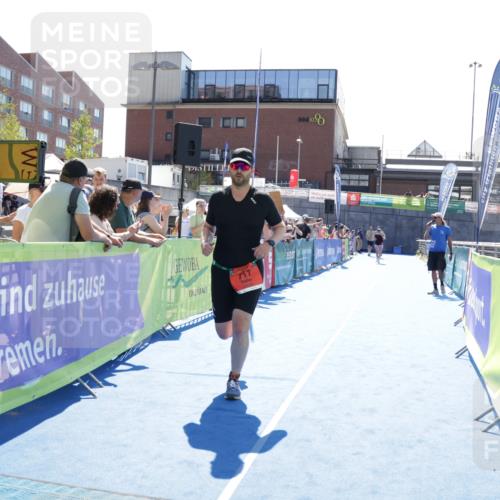 09.08.2026 - GEWOBA Citytriathlon Bremen Yannick Fuchs http://msf.ph/oto/9934822 09.08.2026 14:41:58 Ziel 717 meine-sportfotos.de