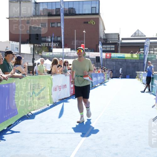 09.08.2026 - GEWOBA Citytriathlon Bremen Yannick Fuchs http://msf.ph/oto/9934850 09.08.2026 14:42:11 Ziel 603, 768, 918 meine-sportfotos.de