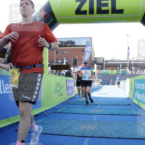 09.08.2026 - GEWOBA Citytriathlon Bremen Yannick Fuchs http://msf.ph/oto/9934855 09.08.2026 11:37:18 Ziel 27, 113, 331, 510 meine-sportfotos.de