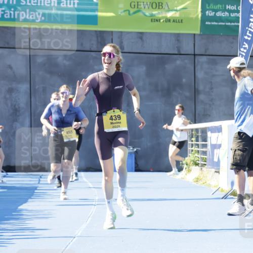 09.08.2026 - GEWOBA Citytriathlon Bremen Yannick Fuchs http://msf.ph/oto/9934877 09.08.2026 11:37:25 Ziel 439 meine-sportfotos.de