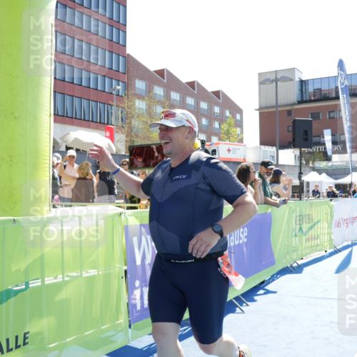 09.08.2026 - GEWOBA Citytriathlon Bremen Yannick Fuchs http://msf.ph/oto/9934885 09.08.2026 14:43:02 Ziel 673, 838 meine-sportfotos.de