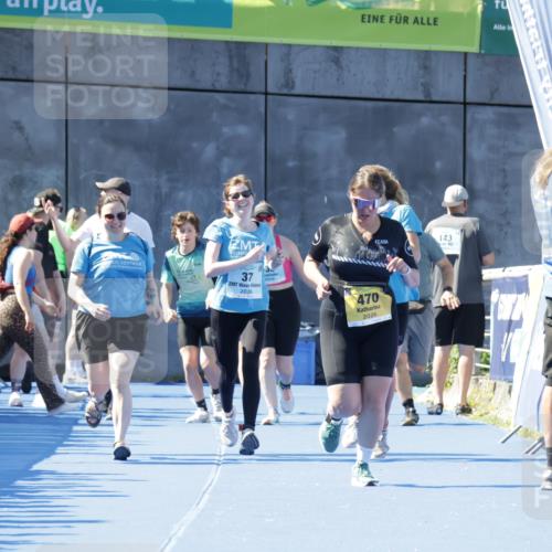 09.08.2026 - GEWOBA Citytriathlon Bremen Yannick Fuchs http://msf.ph/oto/9935005 09.08.2026 11:37:57 Ziel  meine-sportfotos.de