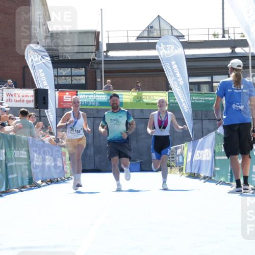 09.08.2026 - GEWOBA Citytriathlon Bremen Yannick Fuchs http://msf.ph/oto/9935025 09.08.2026 14:45:23 Ziel  meine-sportfotos.de