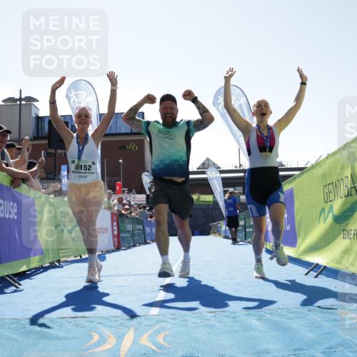 09.08.2026 - GEWOBA Citytriathlon Bremen Yannick Fuchs http://msf.ph/oto/9935040 09.08.2026 14:45:26 Ziel  meine-sportfotos.de