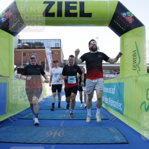09.08.2026 - GEWOBA Citytriathlon Bremen Yannick Fuchs http://msf.ph/oto/9935073 09.08.2026 11:38:12 Ziel 75, 127, 243 meine-sportfotos.de