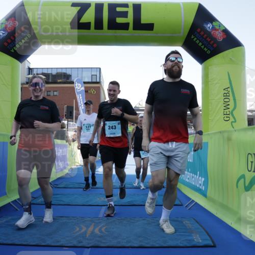 09.08.2026 - GEWOBA Citytriathlon Bremen Yannick Fuchs http://msf.ph/oto/9935077 09.08.2026 11:38:12 Ziel 75, 127, 243 meine-sportfotos.de