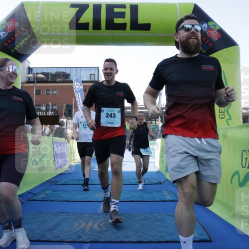 09.08.2026 - GEWOBA Citytriathlon Bremen Yannick Fuchs http://msf.ph/oto/9935081 09.08.2026 11:38:13 Ziel 75, 127, 243 meine-sportfotos.de