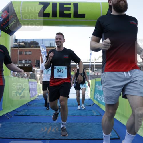 09.08.2026 - GEWOBA Citytriathlon Bremen Yannick Fuchs http://msf.ph/oto/9935083 09.08.2026 11:38:13 Ziel 75, 127, 243 meine-sportfotos.de