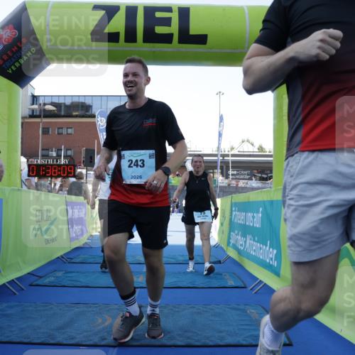 09.08.2026 - GEWOBA Citytriathlon Bremen Yannick Fuchs http://msf.ph/oto/9935084 09.08.2026 11:38:13 Ziel 75, 127, 243 meine-sportfotos.de