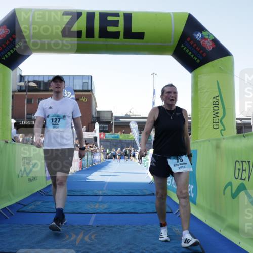 09.08.2026 - GEWOBA Citytriathlon Bremen Yannick Fuchs http://msf.ph/oto/9935093 09.08.2026 11:38:15 Ziel 75, 127, 243 meine-sportfotos.de