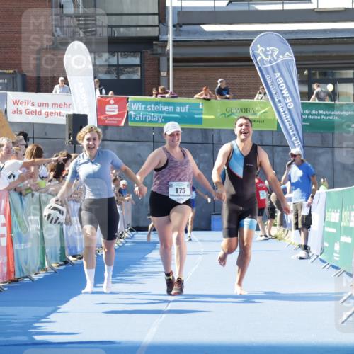 09.08.2026 - GEWOBA Citytriathlon Bremen Yannick Fuchs http://msf.ph/oto/9935106 09.08.2026 11:38:20 Ziel 175 meine-sportfotos.de