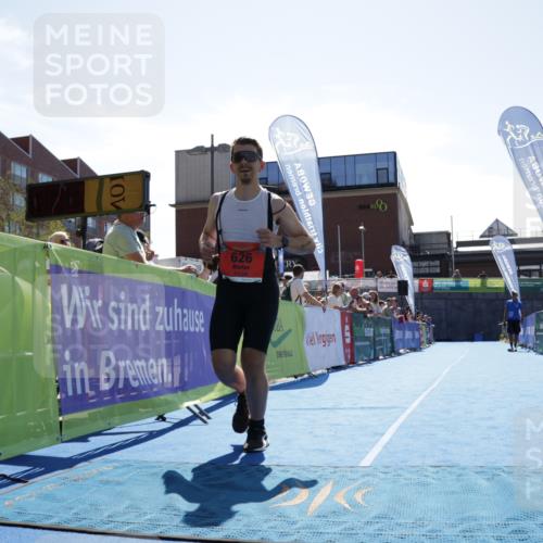 09.08.2026 - GEWOBA Citytriathlon Bremen Yannick Fuchs http://msf.ph/oto/9935139 09.08.2026 14:47:09 Ziel 626 meine-sportfotos.de