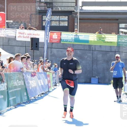09.08.2026 - GEWOBA Citytriathlon Bremen Yannick Fuchs http://msf.ph/oto/9935159 09.08.2026 14:47:54 Ziel 796 meine-sportfotos.de
