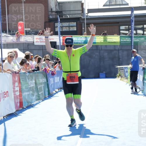 09.08.2026 - GEWOBA Citytriathlon Bremen Yannick Fuchs http://msf.ph/oto/9935218 09.08.2026 14:48:34 Ziel 856 meine-sportfotos.de