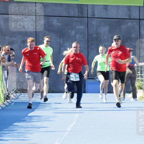 09.08.2026 - GEWOBA Citytriathlon Bremen Yannick Fuchs http://msf.ph/oto/9935227 09.08.2026 11:38:49 Ziel 55 meine-sportfotos.de