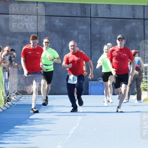 09.08.2026 - GEWOBA Citytriathlon Bremen Yannick Fuchs http://msf.ph/oto/9935232 09.08.2026 11:38:49 Ziel 55 meine-sportfotos.de