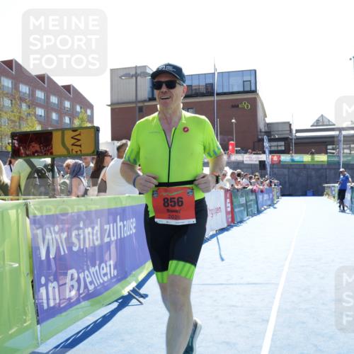 09.08.2026 - GEWOBA Citytriathlon Bremen Yannick Fuchs http://msf.ph/oto/9935238 09.08.2026 14:48:37 Ziel 856 meine-sportfotos.de