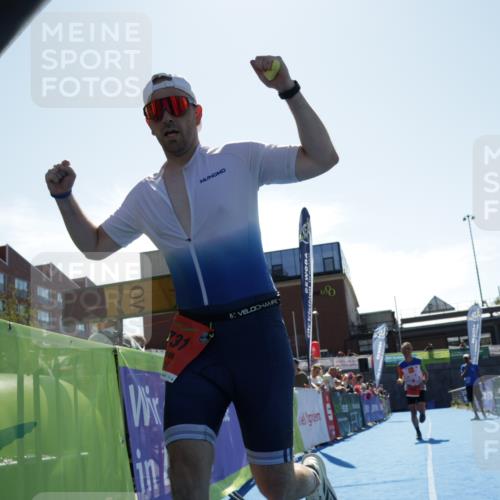 09.08.2026 - GEWOBA Citytriathlon Bremen Yannick Fuchs http://msf.ph/oto/9935262 09.08.2026 14:49:03 Ziel 731, 830 meine-sportfotos.de