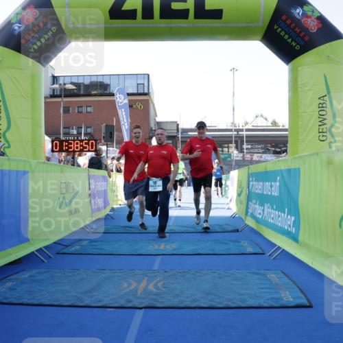 09.08.2026 - GEWOBA Citytriathlon Bremen Yannick Fuchs http://msf.ph/oto/9935272 09.08.2026 11:38:54 Ziel 17, 55 meine-sportfotos.de
