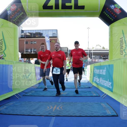 09.08.2026 - GEWOBA Citytriathlon Bremen Yannick Fuchs http://msf.ph/oto/9935274 09.08.2026 11:38:55 Ziel 17, 55 meine-sportfotos.de
