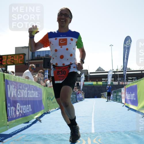 09.08.2026 - GEWOBA Citytriathlon Bremen Yannick Fuchs http://msf.ph/oto/9935275 09.08.2026 14:49:05 Ziel 731, 830 meine-sportfotos.de