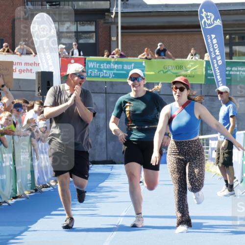 09.08.2026 - GEWOBA Citytriathlon Bremen Yannick Fuchs http://msf.ph/oto/9935326 09.08.2026 11:39:01 Ziel 143 meine-sportfotos.de