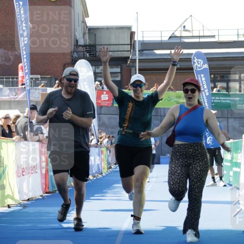 09.08.2026 - GEWOBA Citytriathlon Bremen Yannick Fuchs http://msf.ph/oto/9935332 09.08.2026 11:39:02 Ziel 143 meine-sportfotos.de