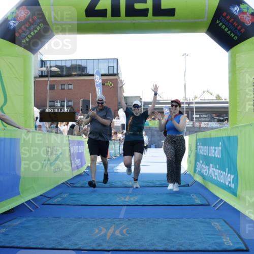 09.08.2026 - GEWOBA Citytriathlon Bremen Yannick Fuchs http://msf.ph/oto/9935343 09.08.2026 11:39:03 Ziel 143 meine-sportfotos.de