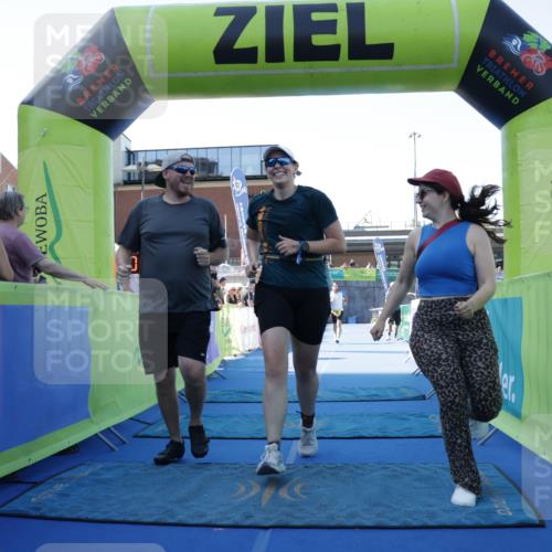 09.08.2026 - GEWOBA Citytriathlon Bremen Yannick Fuchs http://msf.ph/oto/9935356 09.08.2026 11:39:04 Ziel 143 meine-sportfotos.de