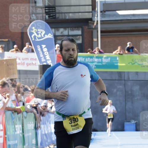 09.08.2026 - GEWOBA Citytriathlon Bremen Yannick Fuchs http://msf.ph/oto/9935365 09.08.2026 11:39:07 Ziel 143 meine-sportfotos.de