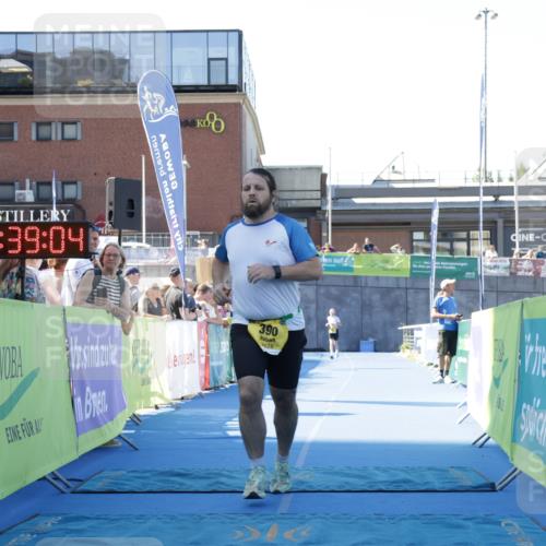 09.08.2026 - GEWOBA Citytriathlon Bremen Yannick Fuchs http://msf.ph/oto/9935371 09.08.2026 11:39:08 Ziel  meine-sportfotos.de
