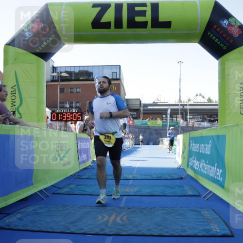 09.08.2026 - GEWOBA Citytriathlon Bremen Yannick Fuchs http://msf.ph/oto/9935378 09.08.2026 11:39:09 Ziel  meine-sportfotos.de