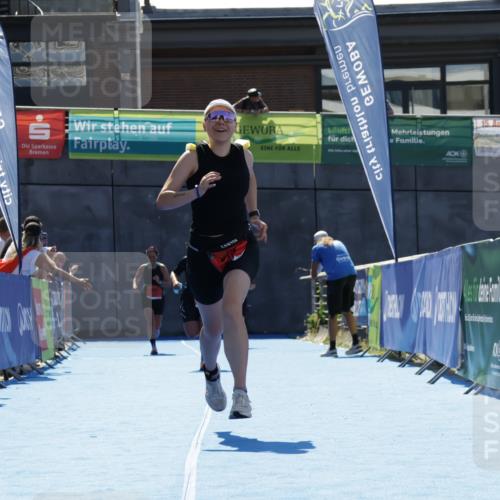 09.08.2026 - GEWOBA Citytriathlon Bremen Yannick Fuchs http://msf.ph/oto/9935379 09.08.2026 14:50:37 Ziel 899, 964 meine-sportfotos.de