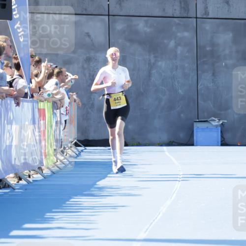 09.08.2026 - GEWOBA Citytriathlon Bremen Yannick Fuchs http://msf.ph/oto/9935391 09.08.2026 11:39:12 Ziel  meine-sportfotos.de