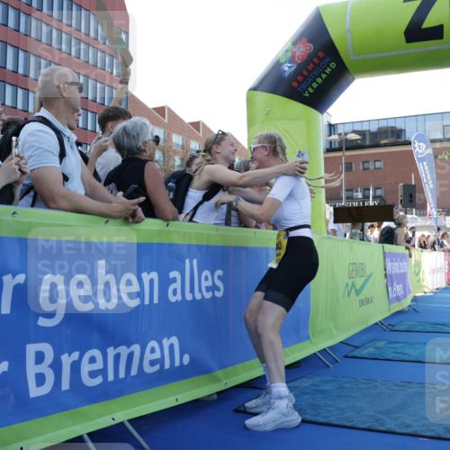 09.08.2026 - GEWOBA Citytriathlon Bremen Yannick Fuchs http://msf.ph/oto/9935411 09.08.2026 11:39:22 Ziel 443 meine-sportfotos.de