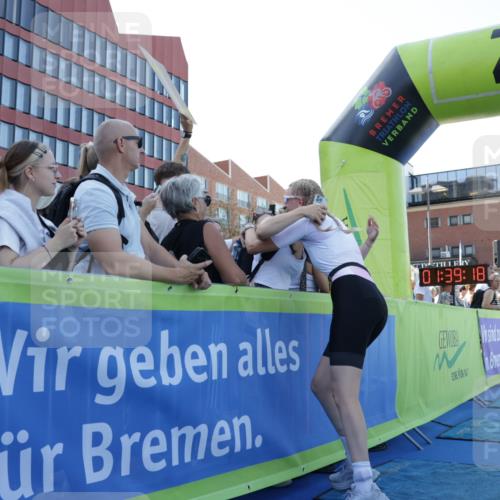 09.08.2026 - GEWOBA Citytriathlon Bremen Yannick Fuchs http://msf.ph/oto/9935416 09.08.2026 11:39:22 Ziel 443 meine-sportfotos.de