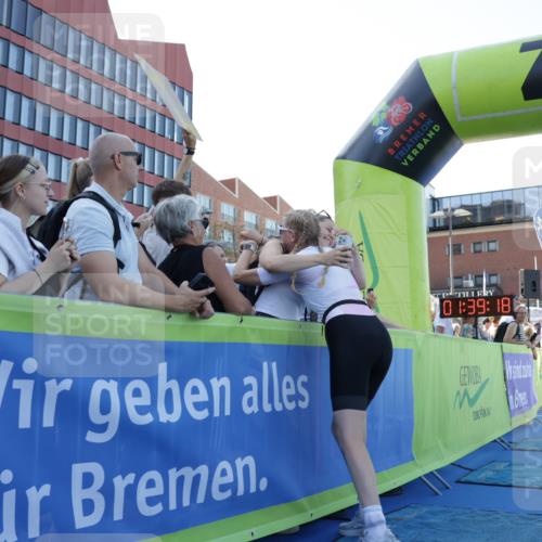 09.08.2026 - GEWOBA Citytriathlon Bremen Yannick Fuchs http://msf.ph/oto/9935418 09.08.2026 11:39:22 Ziel 443 meine-sportfotos.de