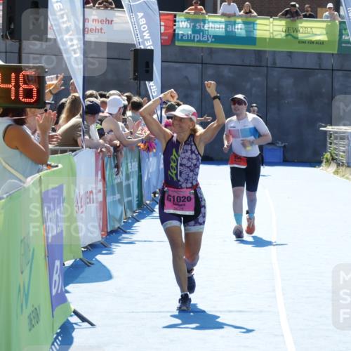 09.08.2026 - GEWOBA Citytriathlon Bremen Yannick Fuchs http://msf.ph/oto/9935455 09.08.2026 14:51:09 Ziel 554, 1020, 1020 meine-sportfotos.de